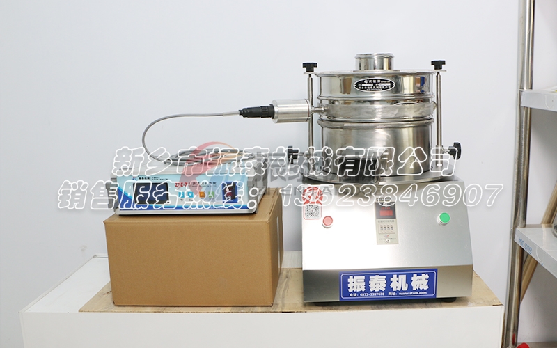 石墨混合物料超聲波試驗(yàn)篩：解決微細(xì)粉篩分堵塞難題的技術(shù)突破